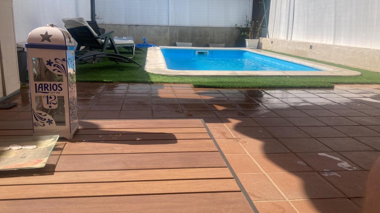 Chalet Con Piscina Simancas Exterior foto